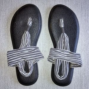 Sanuk Yoga Sling Striped Flip Flops - Size 10